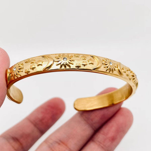 Mio Queena - 18K Gold Plated Stainless Steel Star Moon Sun Cuff - FGS/MS