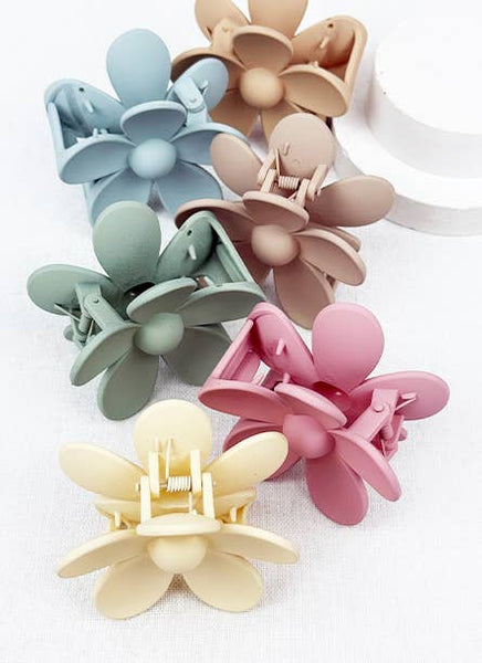 Love and Repeat - Matte Tone Daisy Hair Claw Sets