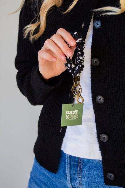 Shop Andi - Onyx Floral Keychain