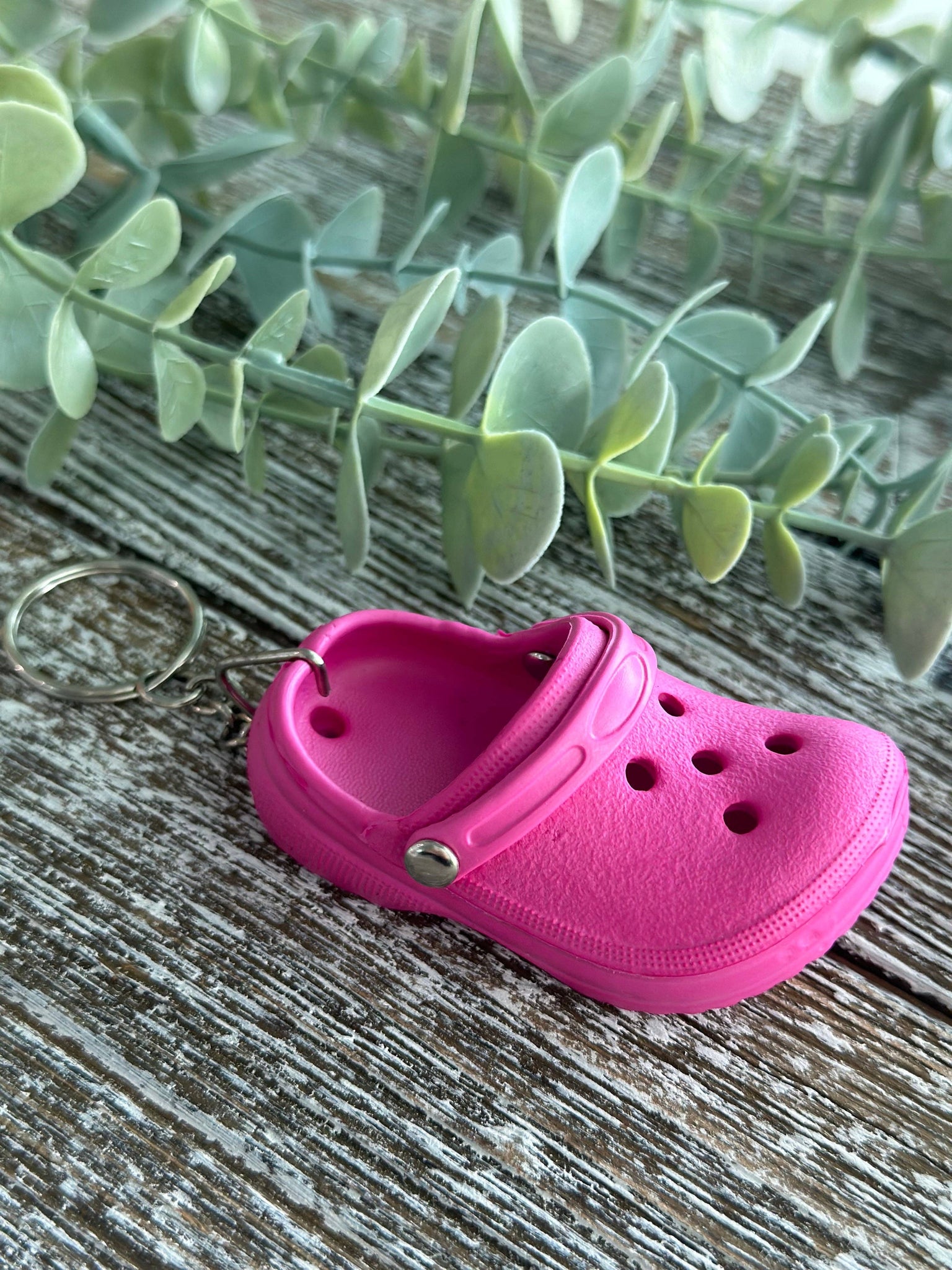Harris Girls & Co. - Little Lyle Shoe Keychain "Rose"