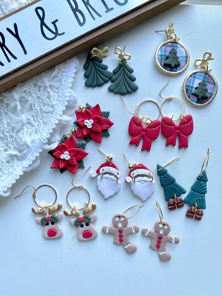 Terra Made - Detailed Christmas tree earrings
