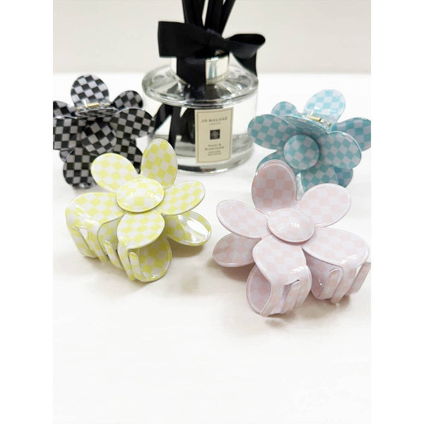 Love and Repeat - Checkered Daisy Hair Claw Clip