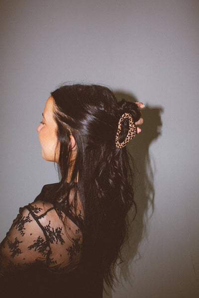 Shop Andi - Leopard Spots Claw Clip