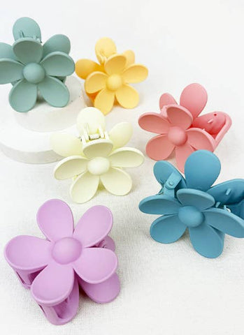 Love and Repeat - Daisy Matte Hair Claw
