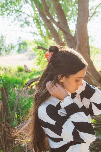 Shop Andi - Cardinal Gingham Claw Clip