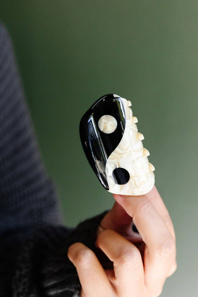 Shop Andi - Yin Yang Claw Clip