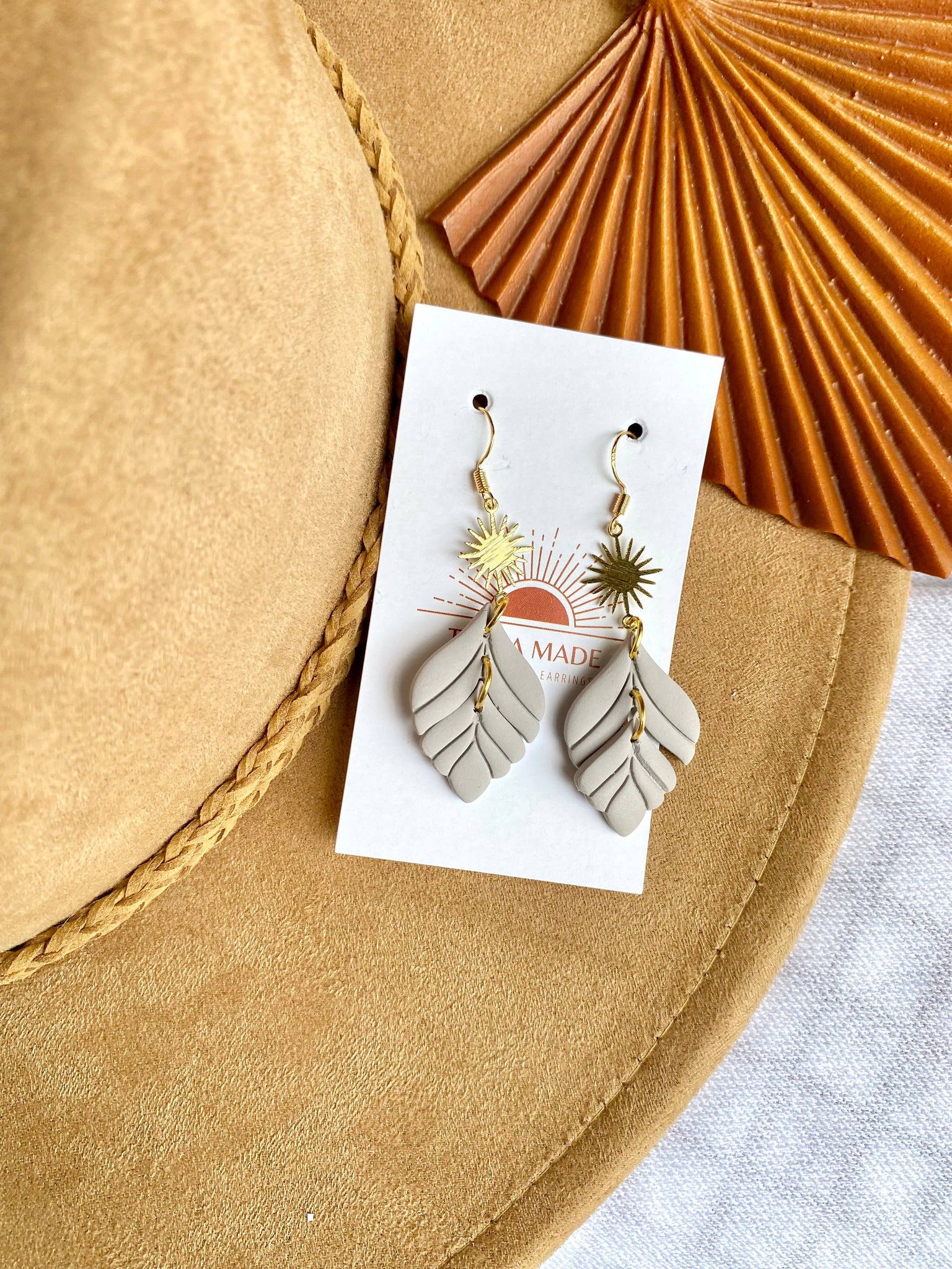 Terra Made - Greige deco dainty earrings