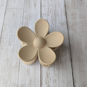 iconic mi - Daisy Flower Matt Hair Accessory Claw Clip 3": Bone