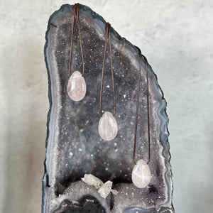 Pebble House - Rose Quartz Polished Necklace (Crystals & Stones)
