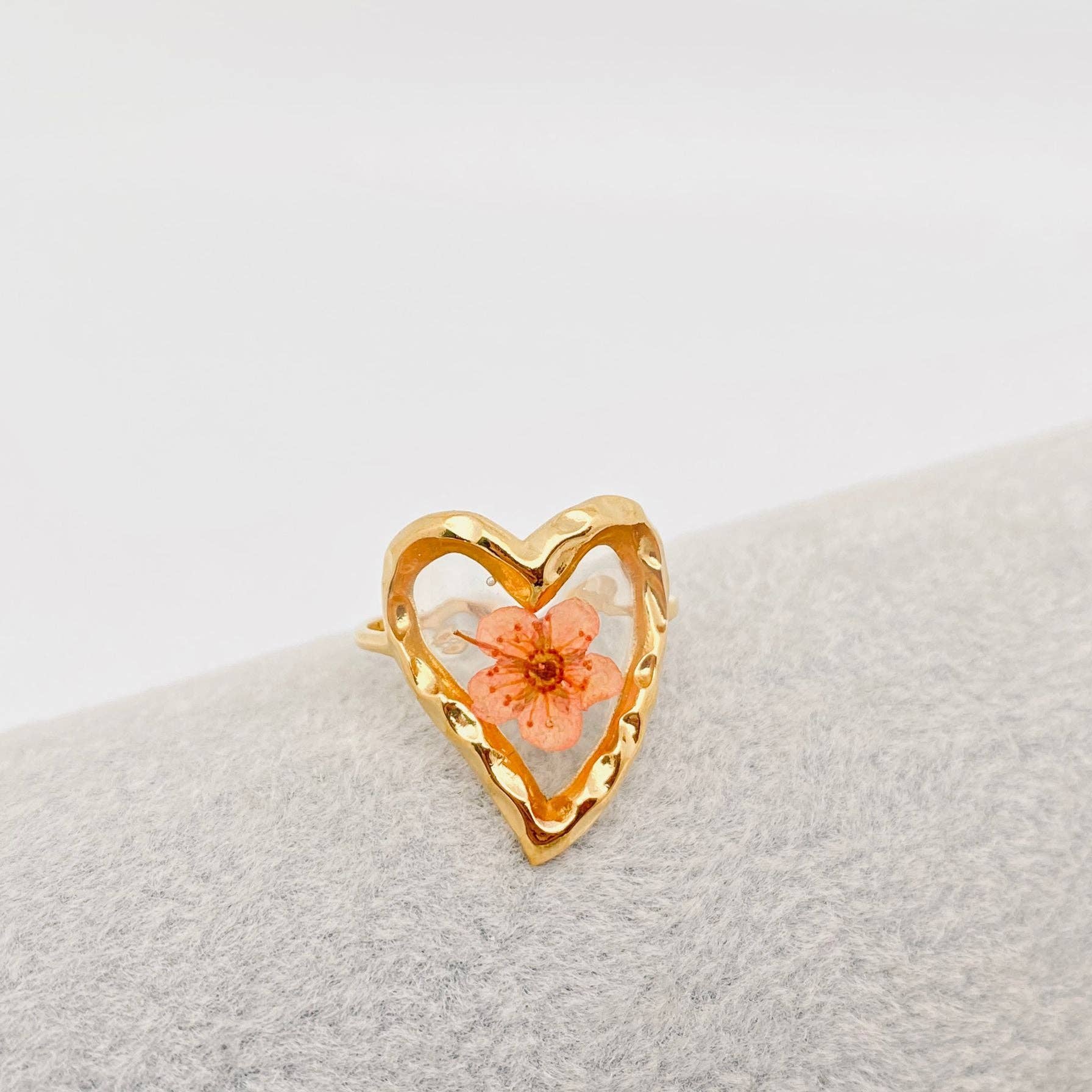 Mio Queena - 18K Gold Plated Stainless Steel Floral Ring - FGS/PDF