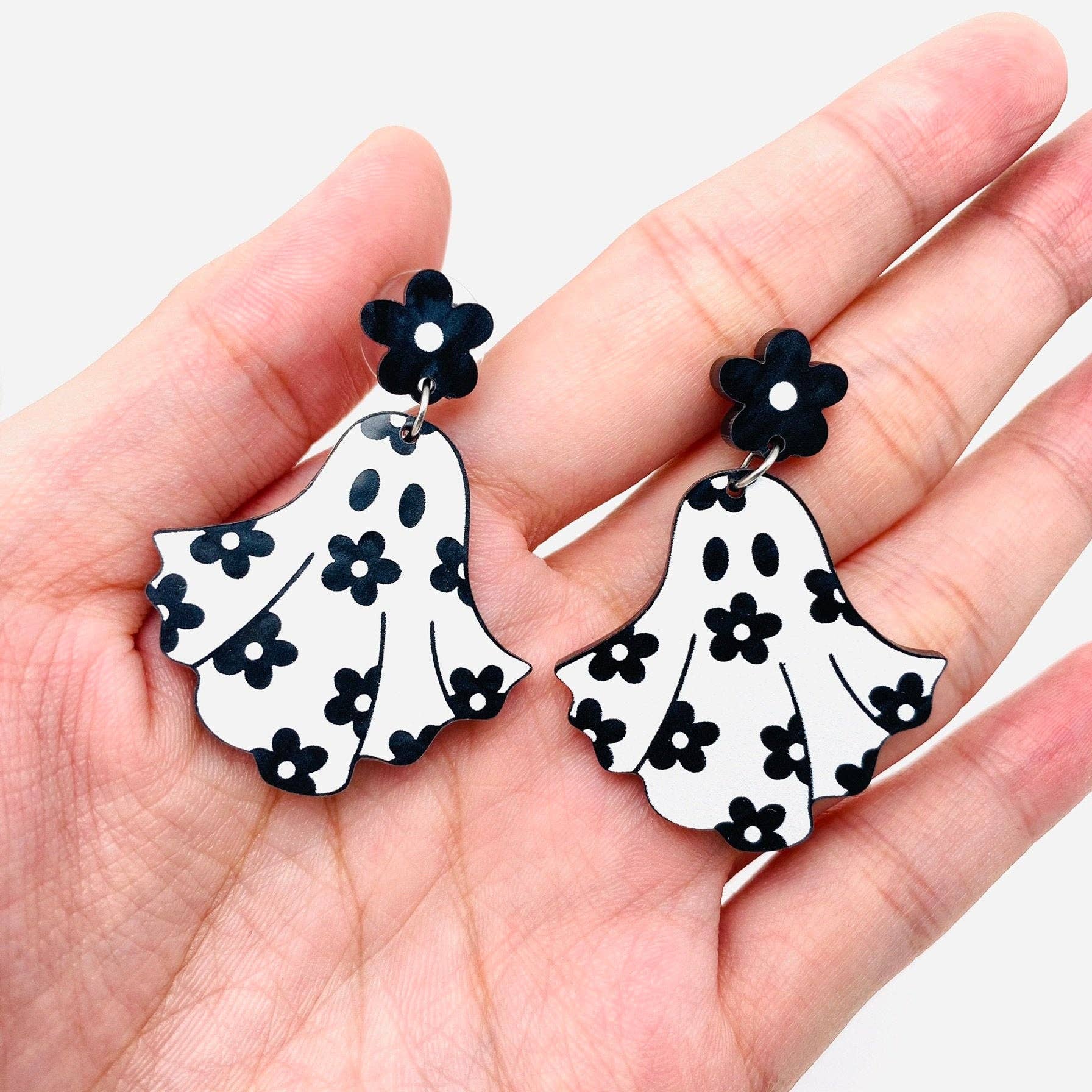 Mio Queena - Halloween Flower Ghost Acrylic Post Earrings