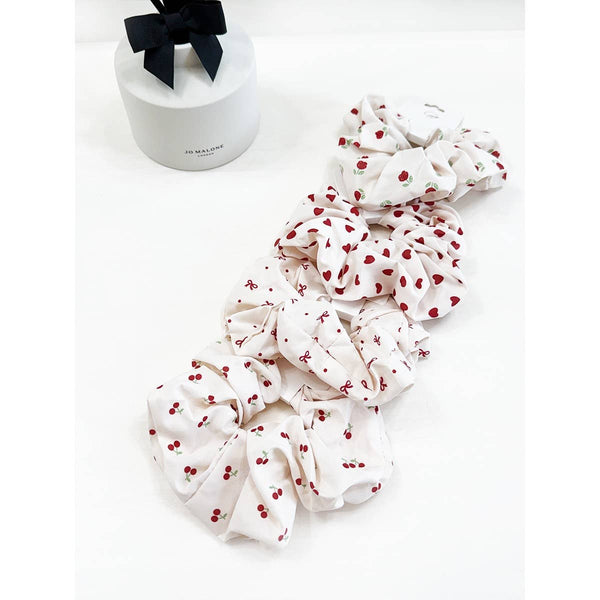 Love and Repeat - Fresh and Youthful Everyday Scrunchie