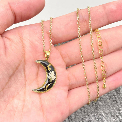 Mio Queena - Dried Flower Floral Black Moon Charm Necklace - PDF/MS