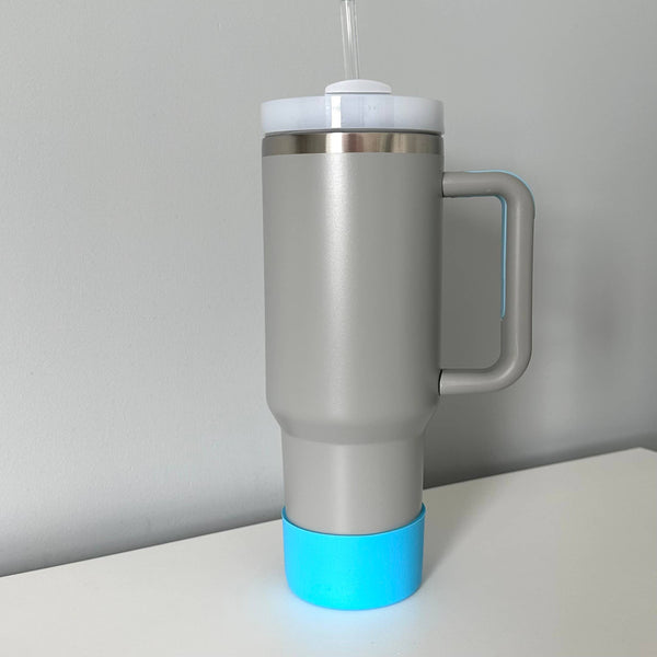 iconic mi - No Slip Silicone Tumbler Boot Accessory Light Blue