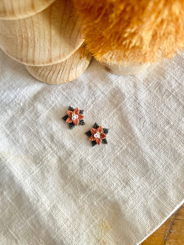 Terra Made - Small poinsettia stud earrings 