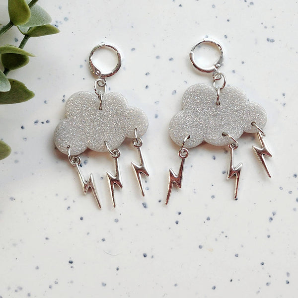 Luxe Trauma - Glitter earrings cloud lightning huggies silver