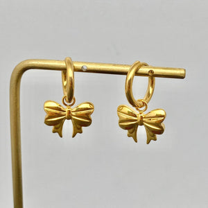 Mio Queena - FGS - 18K Gold Plated Stainless Steel Bow Huggie Earrings