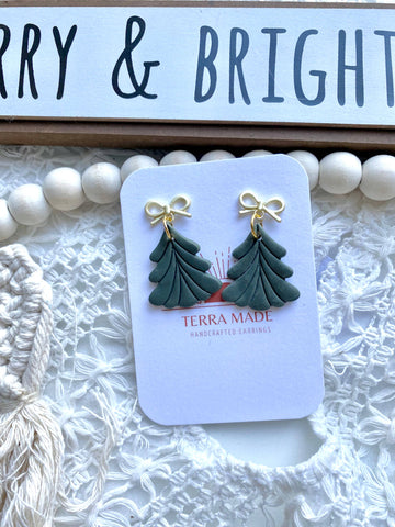 Terra Made - Detailed Christmas tree earrings