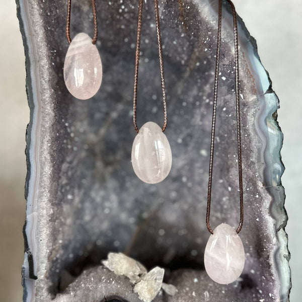 Pebble House - Rose Quartz Polished Necklace (Crystals & Stones)