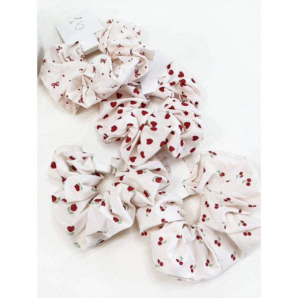 Love and Repeat - Fresh and Youthful Everyday Scrunchie