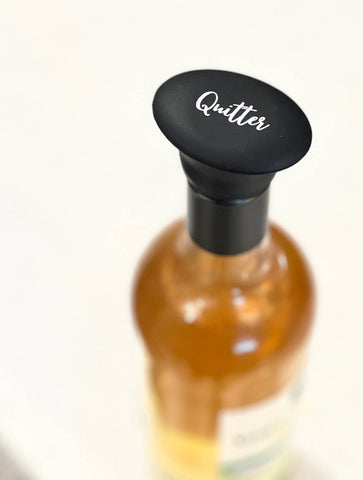 Buffalovely - Quitter Silicone Wine Stopper- Black: Black