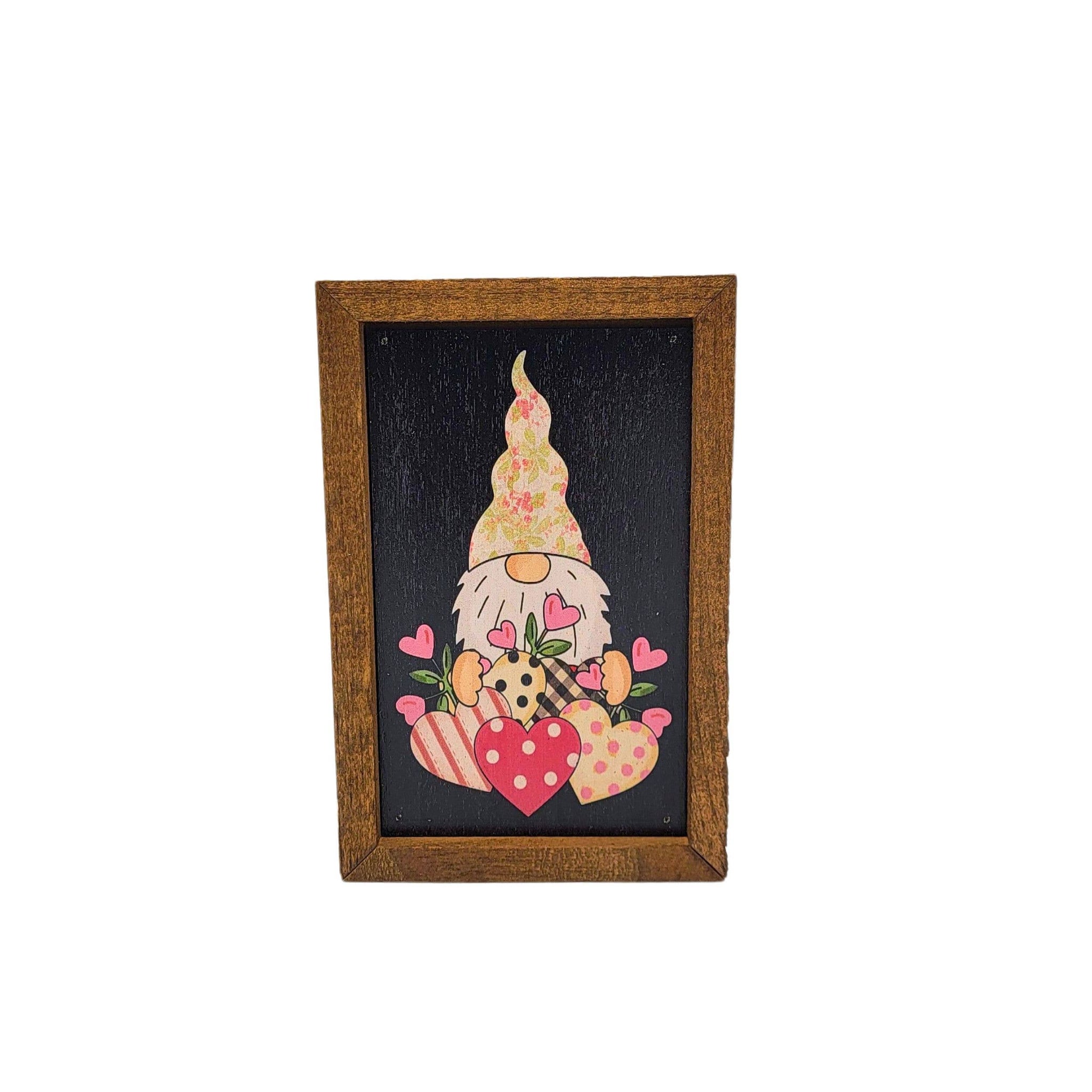 Driftless Studios - 6X4 Gnome With Hearts Valentine's Day Decor Home Accents