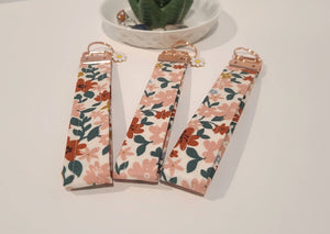 ChunkyBear&Me - Cottage Floral Wristlet Keychain, Key Fob Keychain